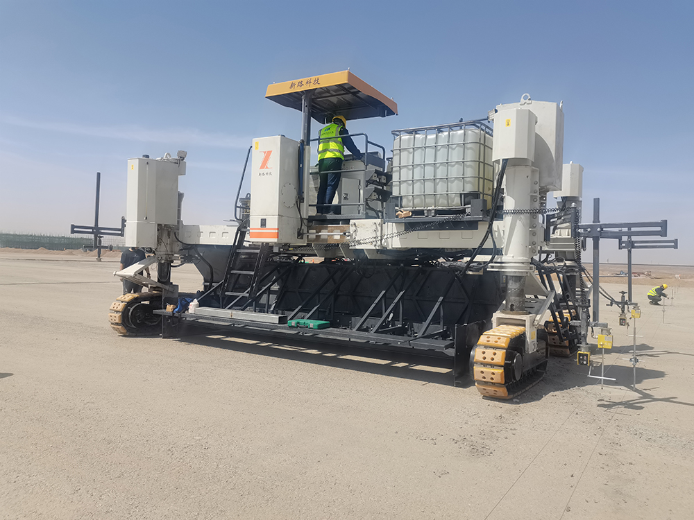 NC2100 road paver machine