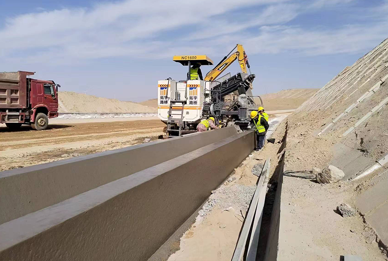 Sliding Form Construction of NC1600 Ditch in Gancheng Township, Ningxia