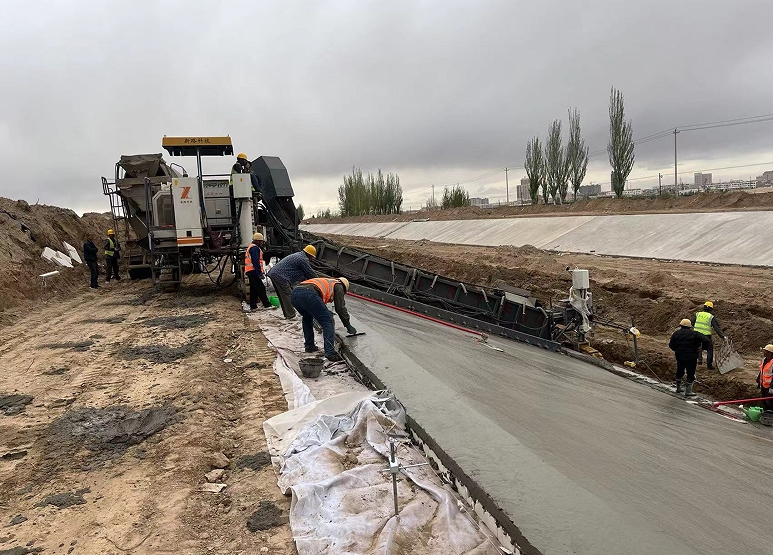 NC2100slipformpaver.png